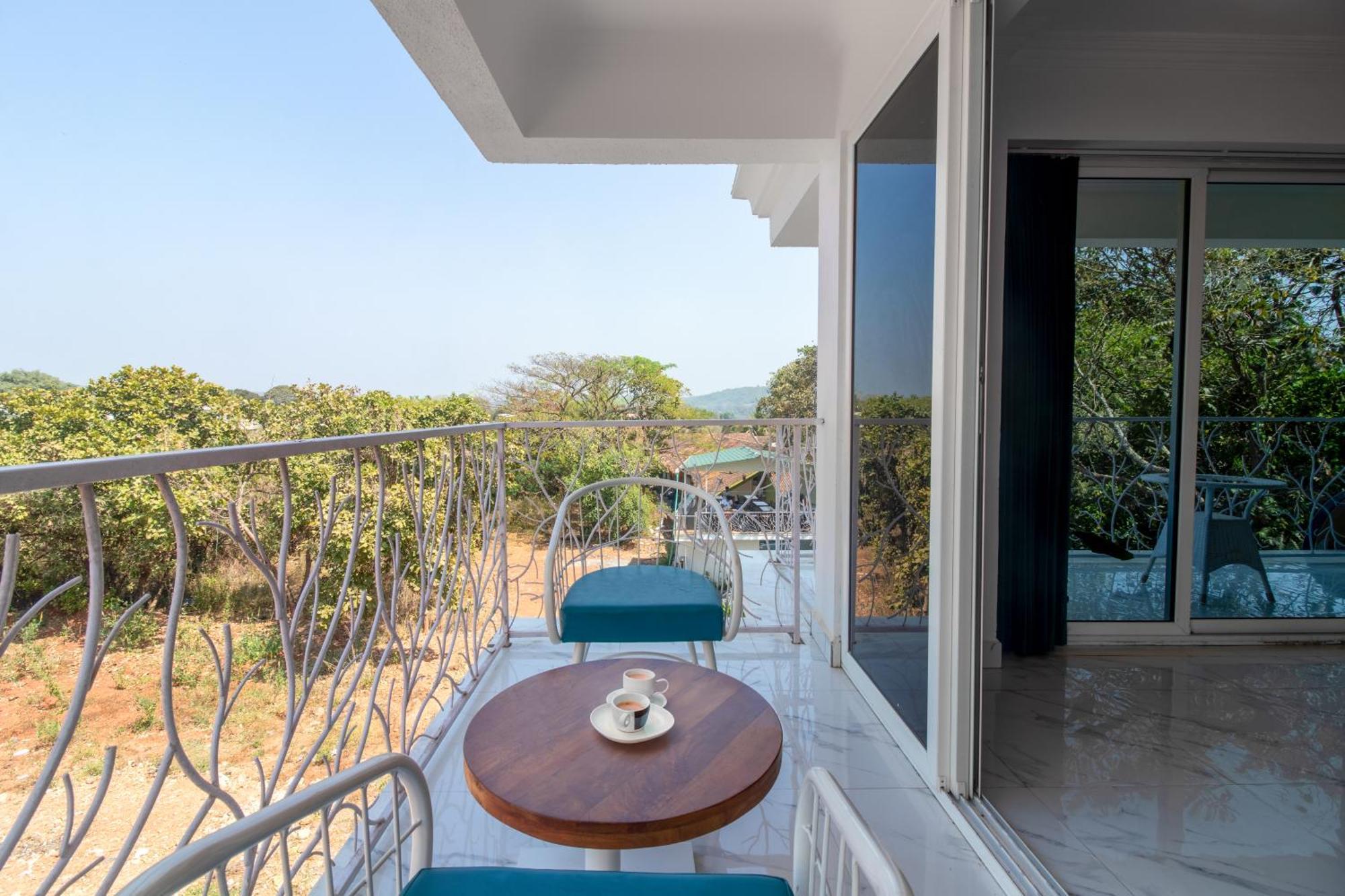 The Mayfield Resort, Vagator Anjuna Exterior foto